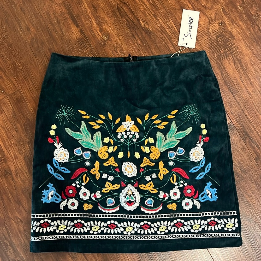 NWT Green Corduroy Embroidered Skirt